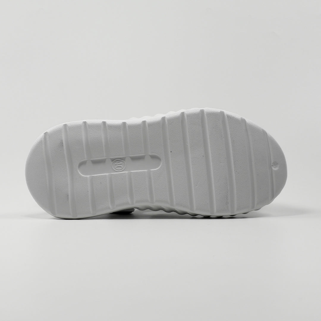 Gators Slipons - White