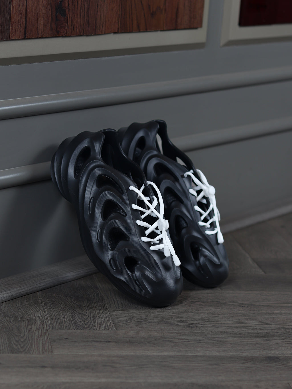 Surfers 2.0 SlipOns - Black