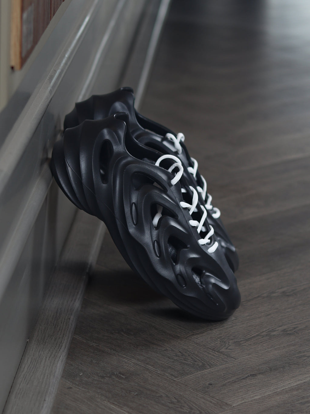 Surfers 2.0 SlipOns - Black