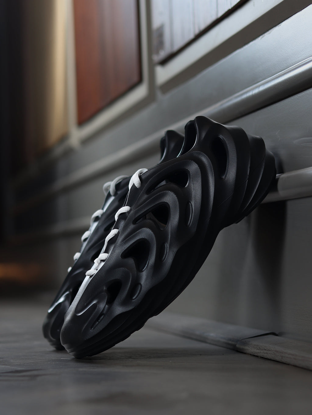 Surfers 2.0 SlipOns - Black
