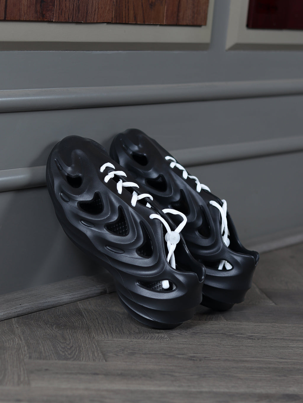 Surfers 2.0 SlipOns - Black
