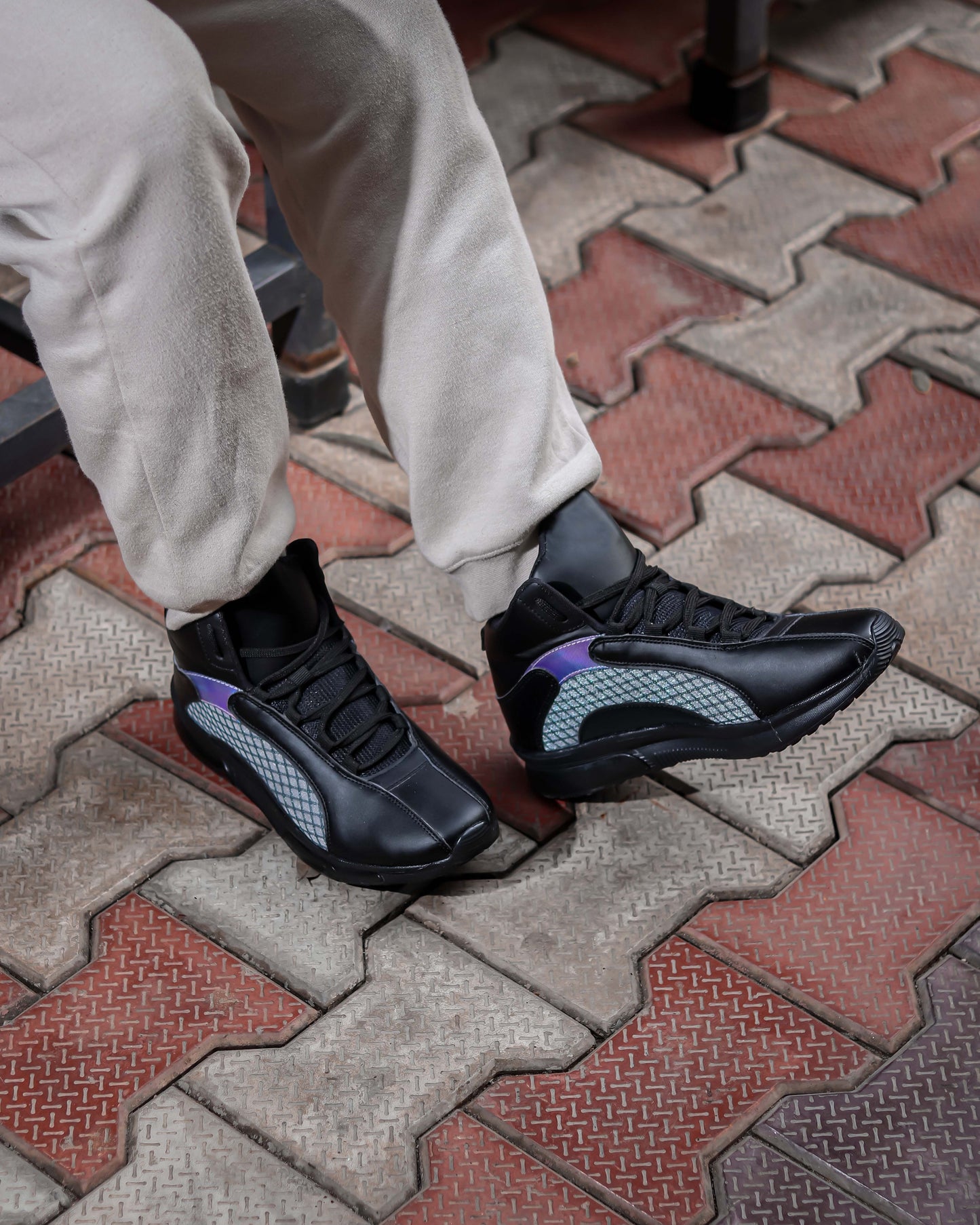 Frolics 35 ( Black )