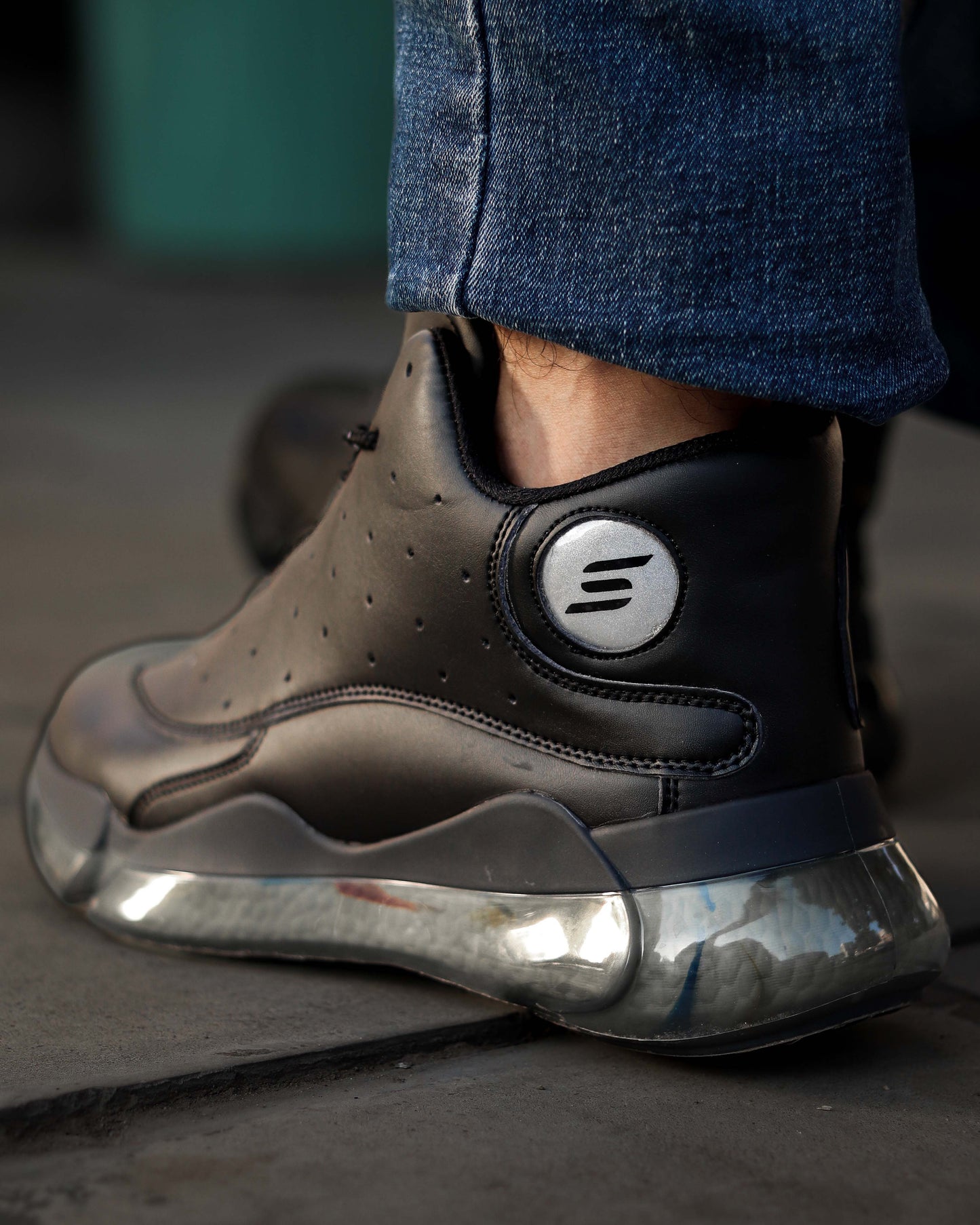 Erics (Triple Black)